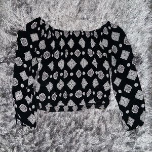 Brand: Amuse Society. Size: XS. Colour: Black & White